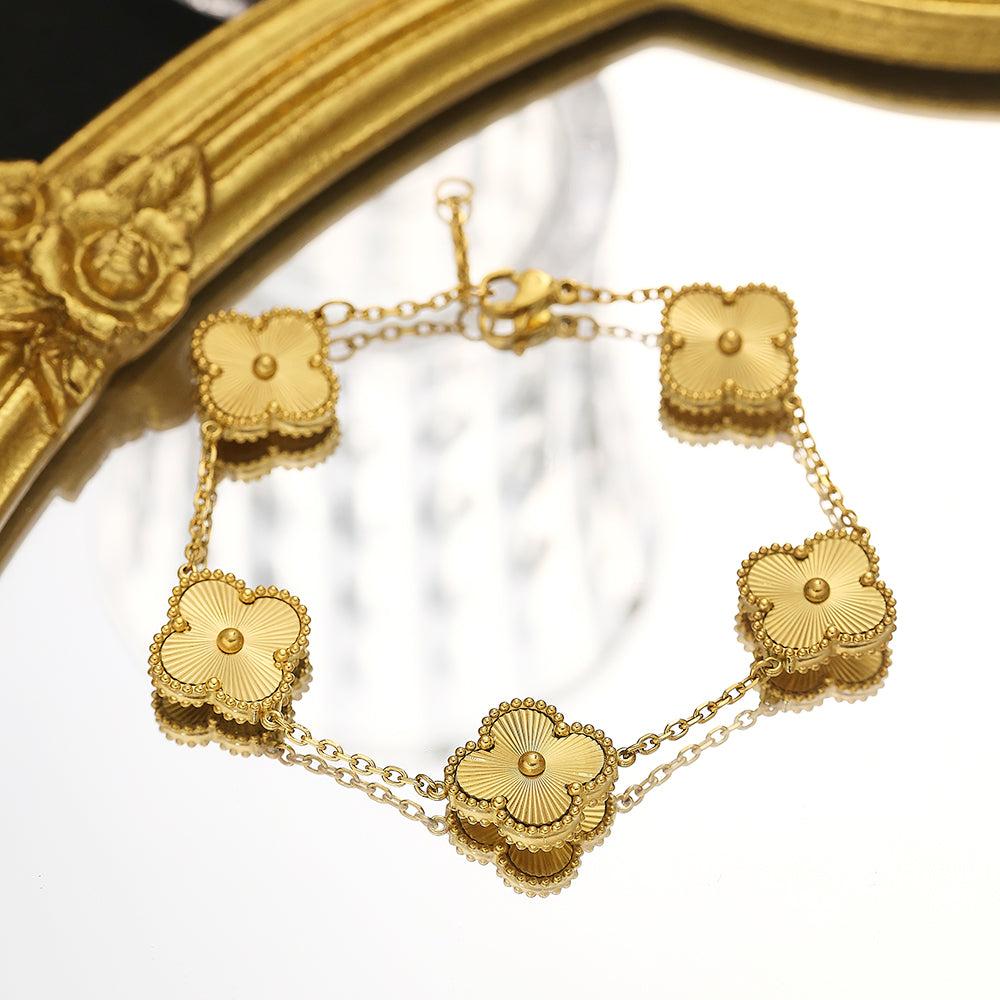 Gold Clover Bracelet – Waterproof & Tarnish Free | Daph Quality